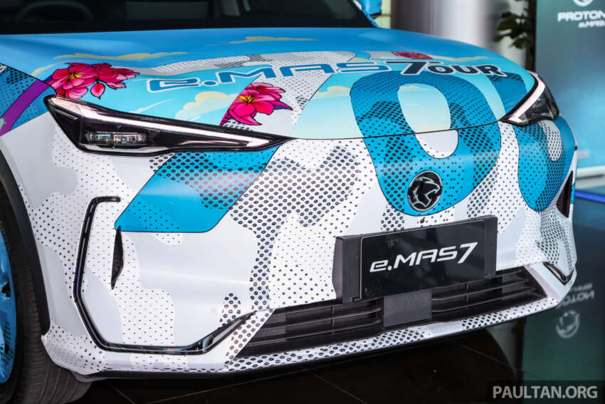 Proton eMas 7 open for booking, from RM120k est – EV’s interior shown for first time at ACE, come see it! 1839368