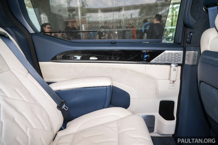 Zeekr 009 on display at Sunway Pinnacle – 612 PS; 6/7 seats; 582 km WLTP EV range; below RM370k est 1832439