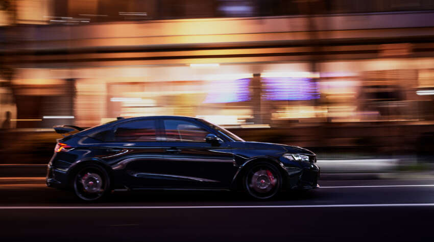 2025 Honda Civic Type R Racing Black Package for Japan – red interior swapped for black; from RM172k 1871644