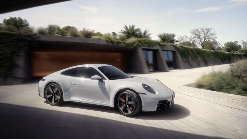 2025 Porsche 911 Carrera S facelift revealed – midrange 992.2 now has 480 PS but no more manual 1870290