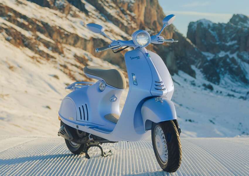 2025 Vespa 946 Snake scooter, limited edition of 888 1873908