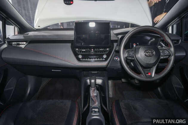 Toyota Corolla GR Sport 2025 dilancar di M’sia — CVT dengan mod 10-kelajuan, talaan suspensi, RM150k