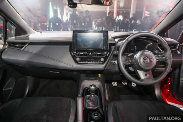 Toyota GR Corolla <em>facelift</em> 2025 kini di M’sia — 1.6T 300 PS/400 Nm, hanya 6MT, 8AT kemudian; RM367k