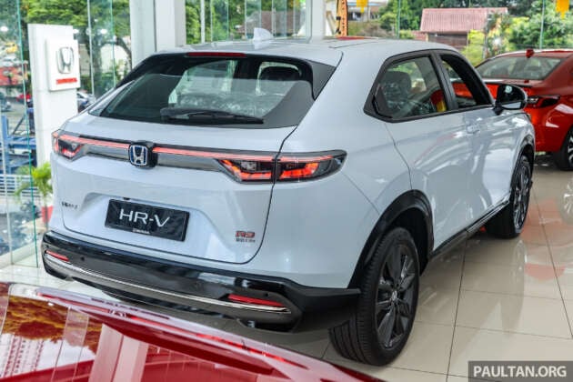2025 Honda HR-V RS e:HEV in Stellar Diamond Pearl – new white option from WR-V before facelift comes
