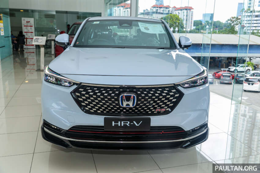 2025 Honda HR-V RS e:HEV in Stellar Diamond Pearl – new white option from WR-V before facelift comes 1890402