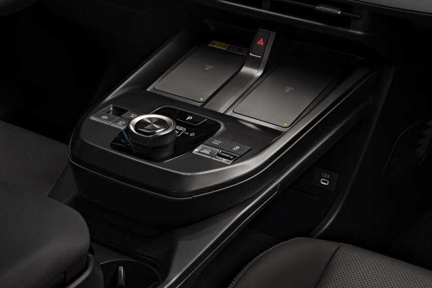 2025 Toyota bZ4X facelift – EV SUV gets 22 kW AC charging, up to 573 km range, more power, new dash 1889718