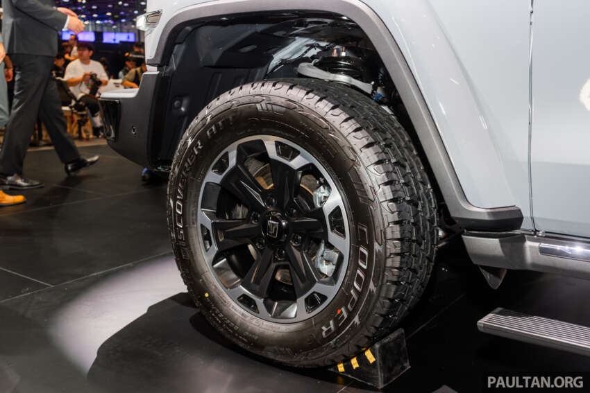 GWM Tank 300 facelift shown in Shanghai with revised interior and tech – 2.0T, diesel, PHEV, from RM120k 1904765