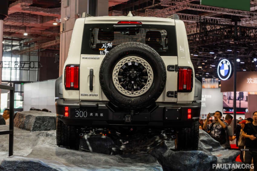 GWM Tank 300 Hooke shown in Shanghai – hardcore off-roader with solid axles and possible V8 power 1905623