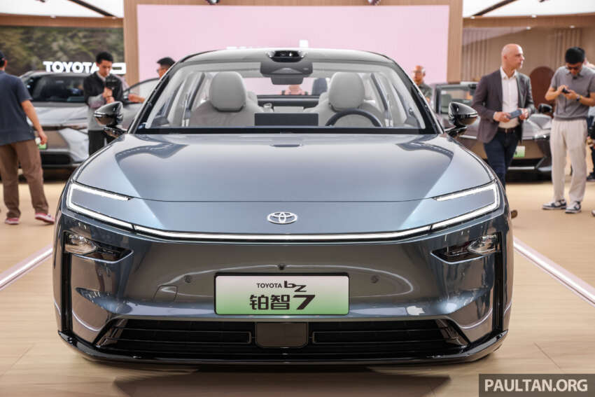 Toyota bZ7 EV sedan unveiled at Shanghai 2025 – GAC-Toyota JV, BYD motor and battery expected 1905036