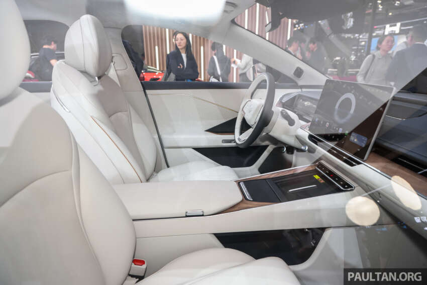 Toyota bZ7 EV sedan unveiled at Shanghai 2025 – GAC-Toyota JV, BYD motor and battery expected 1905043