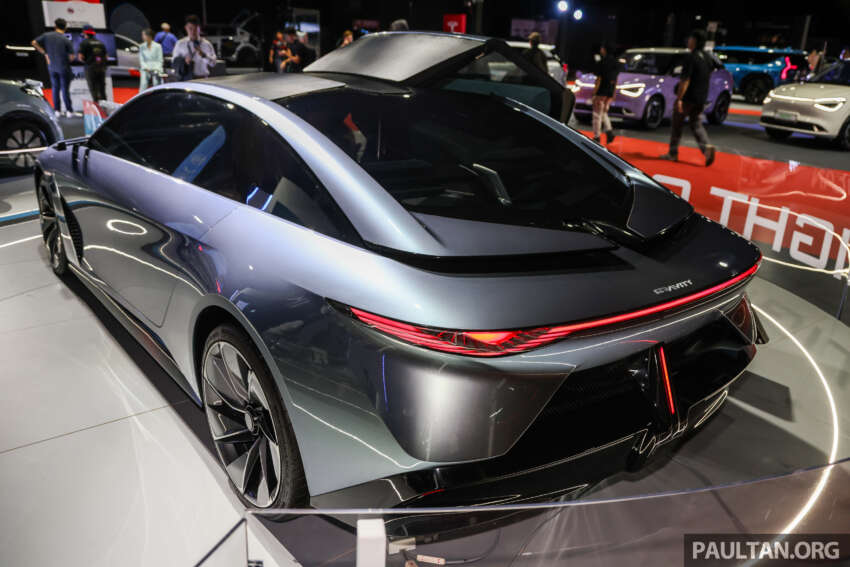 Wuling Light of ASEAN on display at MAS 2025 – concept with gullwing doors inspired by fighter jets 1913233