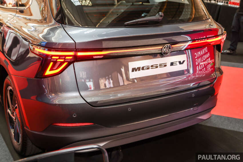MG S5 EV 2025 dilancarkan di Malaysia – 49 atau 62 kWj, jarak gerak hingga 430 km; harga dari RM111k 1916471