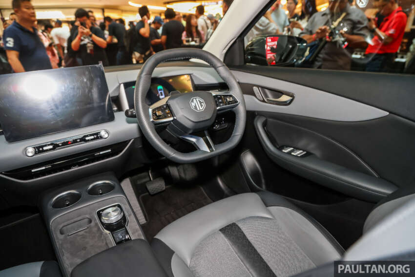 MG S5 EV 2025 dilancarkan di Malaysia – 49 atau 62 kWj, jarak gerak hingga 430 km; harga dari RM111k 1916497