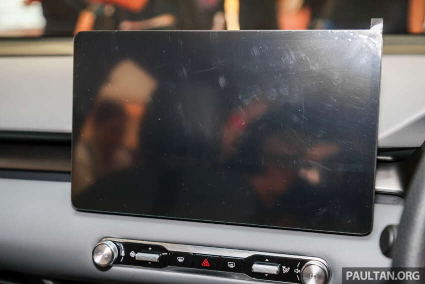 MG S5 EV 2025 dilancarkan di Malaysia – 49 atau 62 kWj, jarak gerak hingga 430 km; harga dari RM111k 1916486