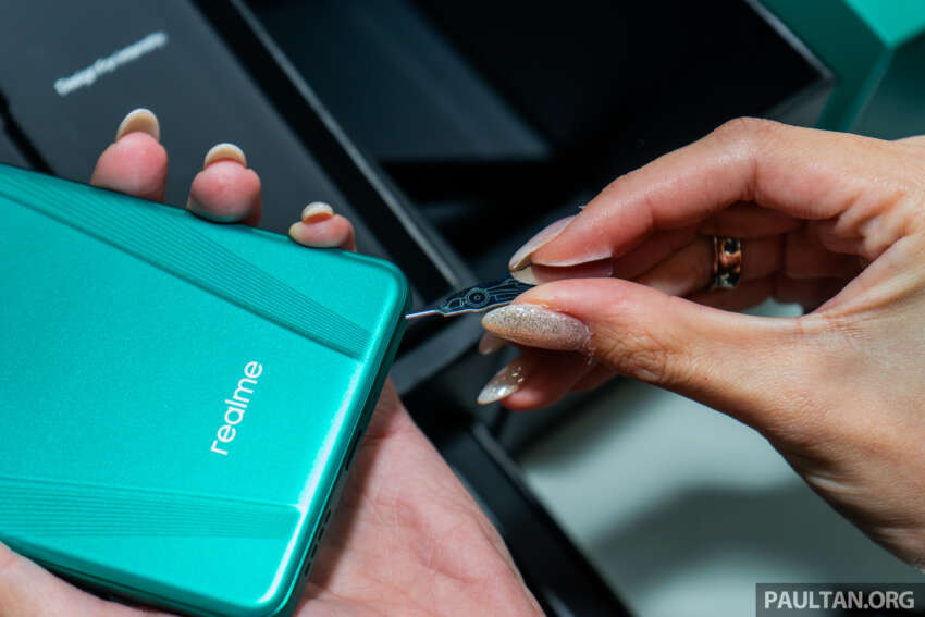 Realme GT 7 Dream Edition collaboration phone with Aston Martin F1 launched – RM2,999 for 16GB+512GB 1919023