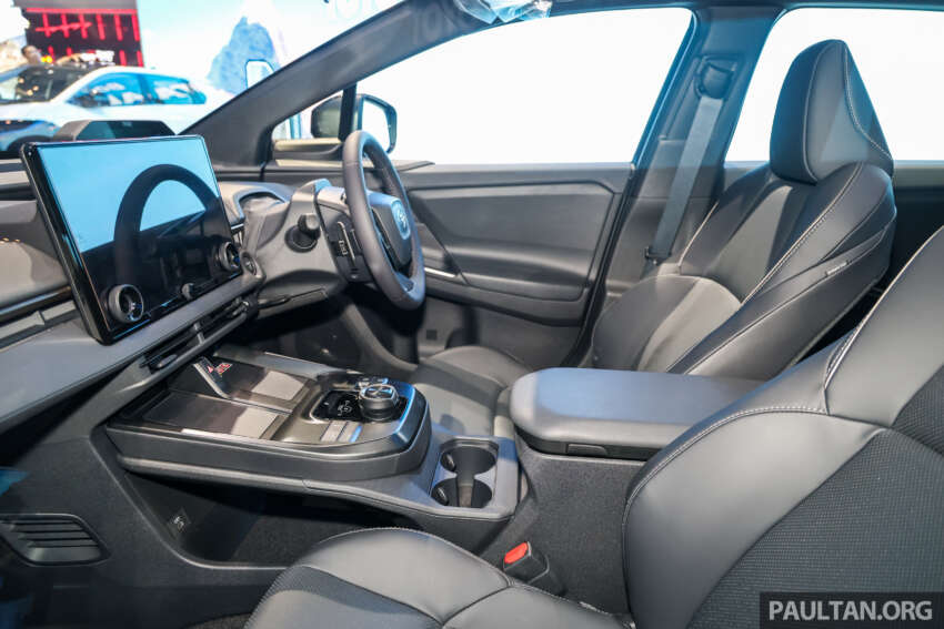 Toyota bZ4X facelift previewed in Indonesia: now CKD, FWD only, 224 PS, 573 km range, will be much cheaper 1948509