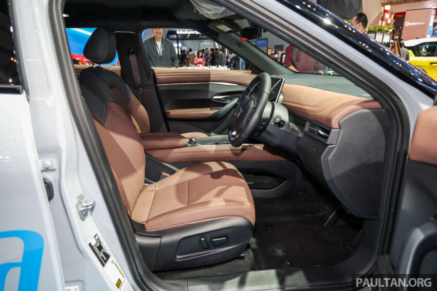 2025 VinFast VF7 launched in Indonesia – C-segment EV SUV; up to 354 PS, 471 km range; from RM129k 1947464