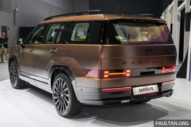 2025 Hyundai Santa Fe in Malaysia – 5th-gen hybrid, 2.5T petrol, 10 airbags, 8-yr warranty, fr RM225k