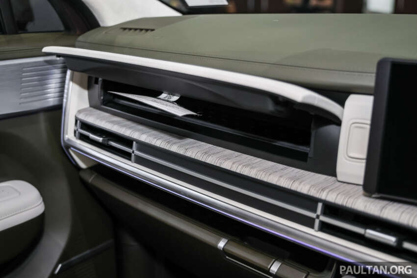Hyundai Santa Fe 2025 dilancar di M’sia — 1.6T hibrid dan 2.5T petrol, jaminan 8-tahun; harga dari RM225k 1944531