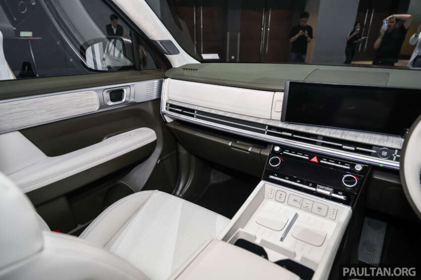 Hyundai Santa Fe 2025 dilancar di M’sia — 1.6T hibrid dan 2.5T petrol, jaminan 8-tahun; harga dari RM225k 1944537