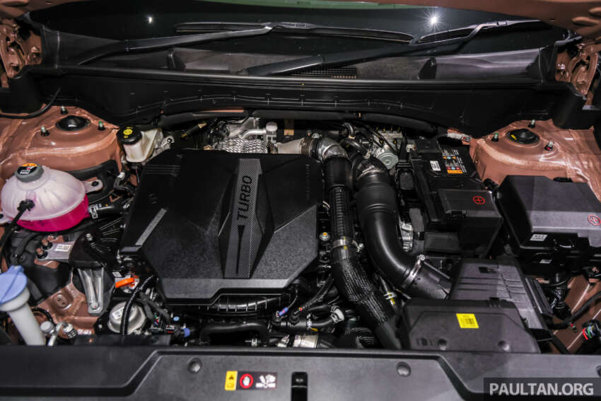 Hyundai Santa Fe 2025 dilancar di M’sia — 1.6T hibrid dan 2.5T petrol, jaminan 8-tahun; harga dari RM225k 1944511