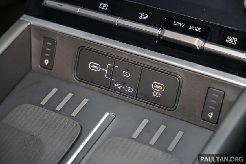 Hyundai Santa Fe 2025 dilancar di M’sia — 1.6T hibrid dan 2.5T petrol, jaminan 8-tahun; harga dari RM225k 1944474