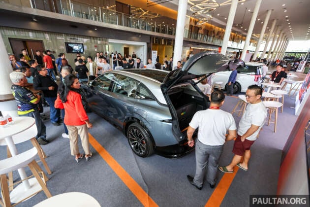 PACE 2025: Check out the Zeekr 7X and 009 – book with Carro and get a free 22 kW wallbox; deals await