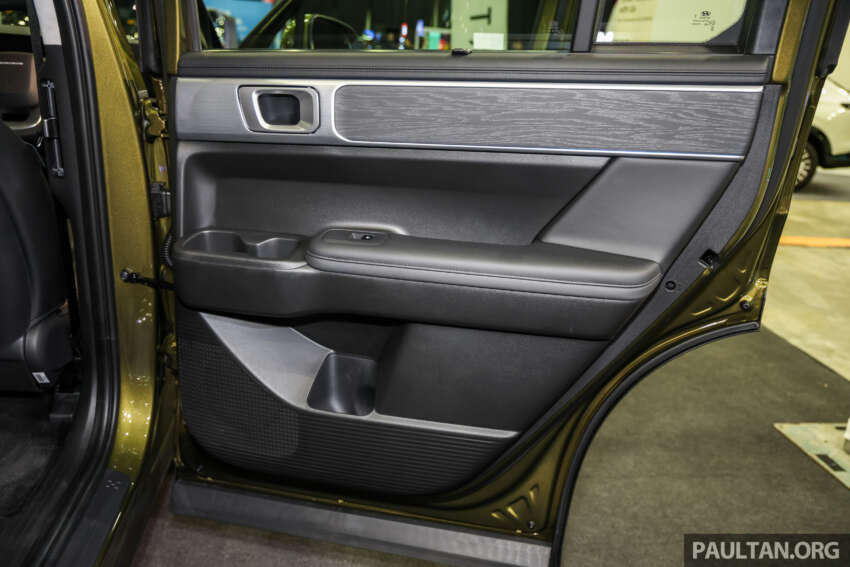 2025 Hyundai Santa Fe in Malaysia – 5th-gen hybrid, 2.5T petrol, 10 airbags, 8-yr warranty, fr RM225k 1944427