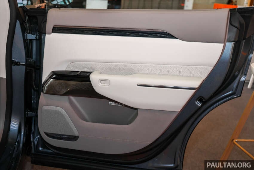 Zeekr 7X EV shown at PACE 2025 – AWD Performance unit has 20-inch alloys, adaptive air suspension 1943418