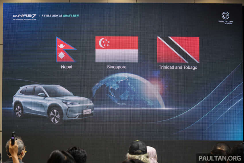 2025 Proton eMas 7 gets new Obsidian Black exterior, Alabaster White interior options, OTA Apple CarPlay 1935446