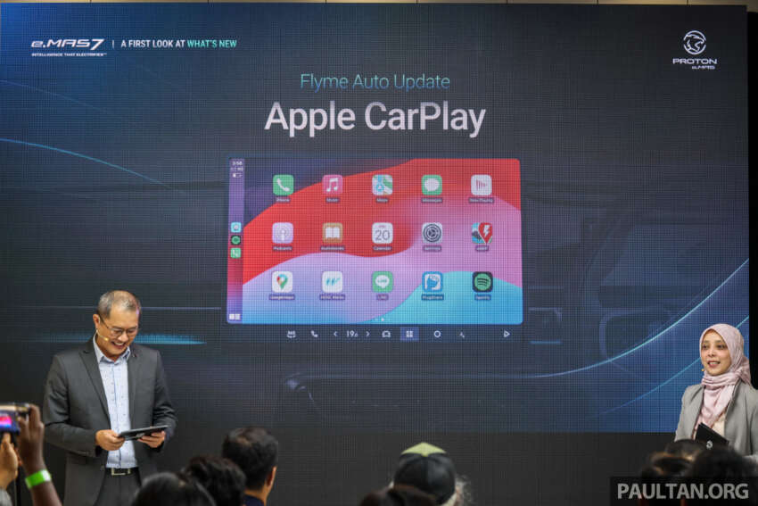 2025 Proton eMas 7 gets new Obsidian Black exterior, Alabaster White interior options, OTA Apple CarPlay 1935433