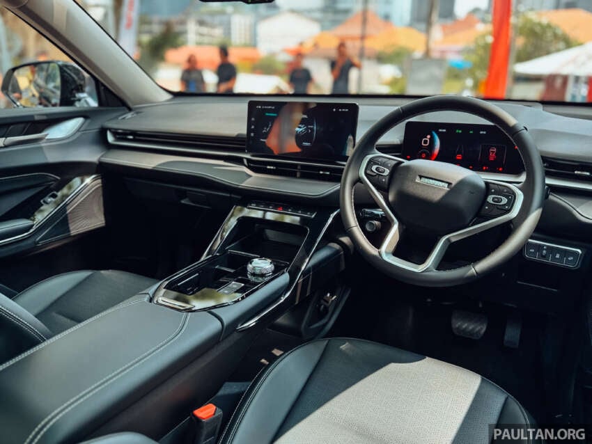 GWM Haval H6 HEV gets new Phantom Black interior, battery warranty increased to 10 yrs, still RM139,800 1950474