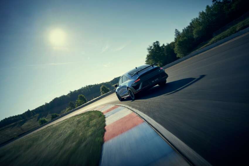 Hyundai Ioniq 6 N didedah – 650 PS/770 Nm; prestasi litar, mod Drift, bunyi & tukaran gear palsu lebih baik 1939354