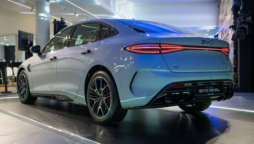 BYD Seal updated in Malaysia – new wheels, adaptive dampers, powered shade for sunroof, fr. RM171,800 1959514