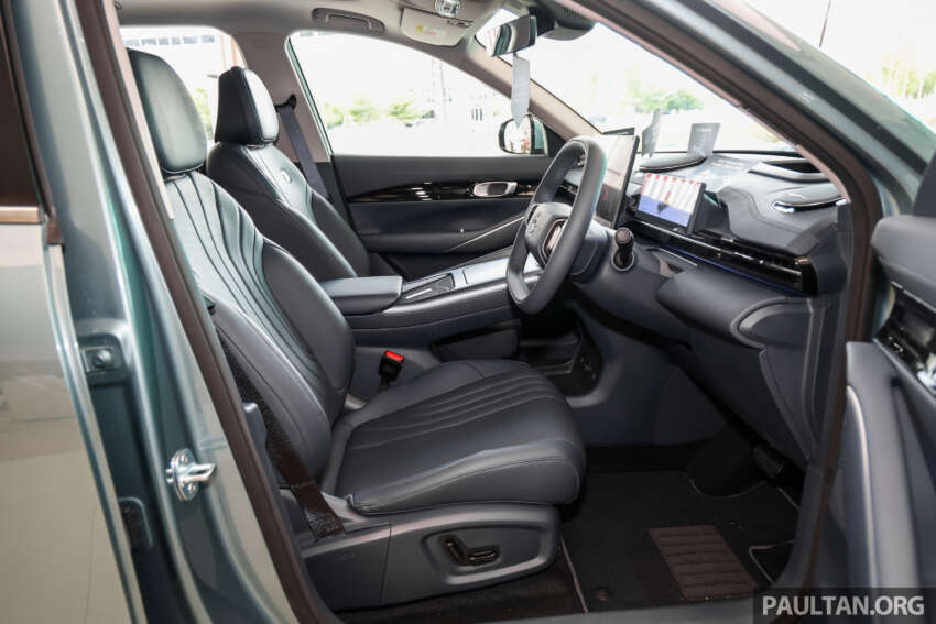 Proton eMas 7 now comes with free tonneau cover for existing, new customers – OTA brings Apple CarPlay 1960957