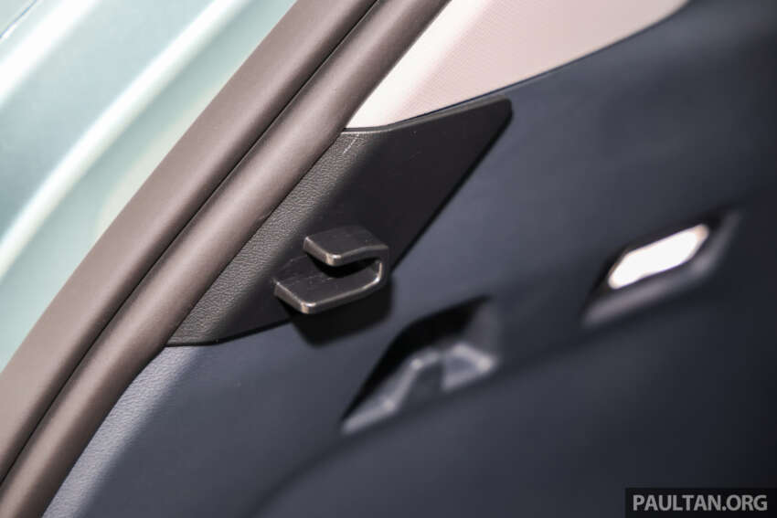 Proton eMas 7 now comes with free tonneau cover for existing, new customers – OTA brings Apple CarPlay 1960969