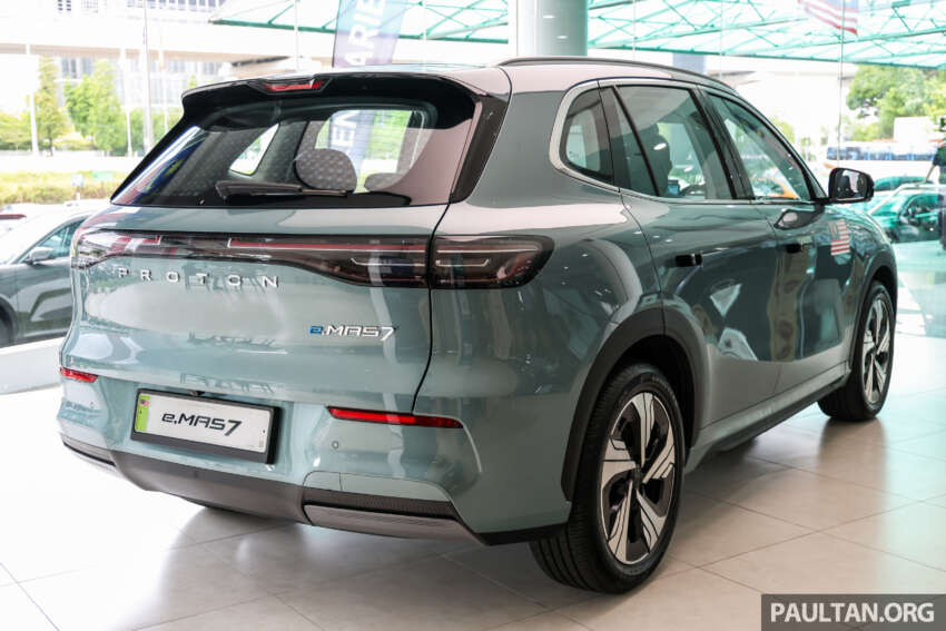 Proton eMas 7 now comes with free tonneau cover for existing, new customers – OTA brings Apple CarPlay 1960951