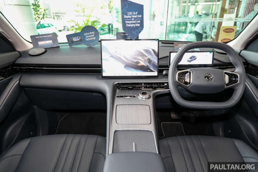 Proton eMas 7 now comes with free tonneau cover for existing, new customers – OTA brings Apple CarPlay 1960956