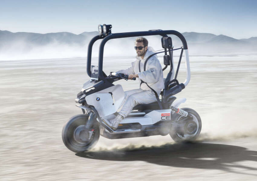 BMW Motorrad Vision CE e-scooter comes with cage 1963013