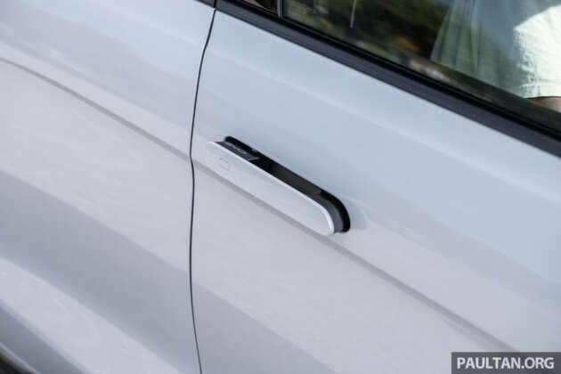 China bans hidden door handles from January 1, 2027