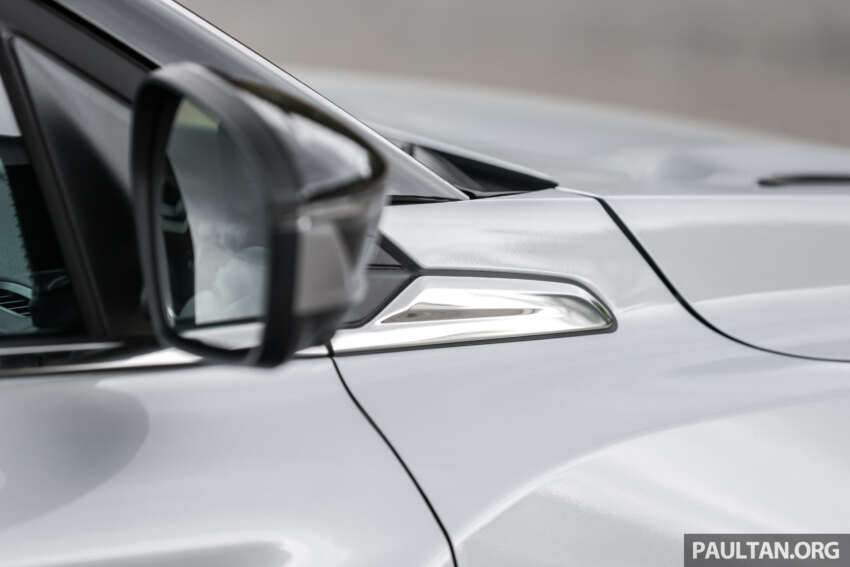 2025 Proton X50 facelift – full gallery of Flagship variant with big spoiler, two-tone interior, sunroof 1970446