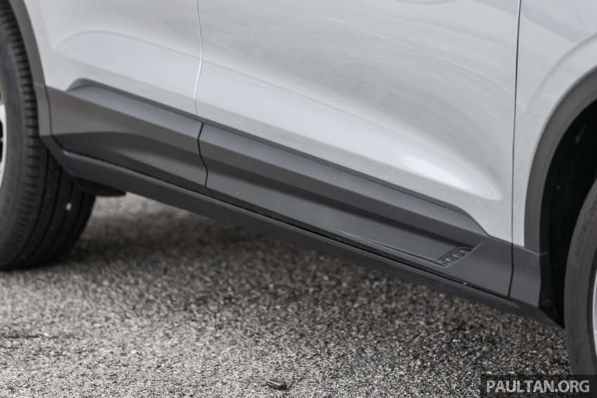 2025 Proton X50 facelift – full gallery of Flagship variant with big spoiler, two-tone interior, sunroof 1970449