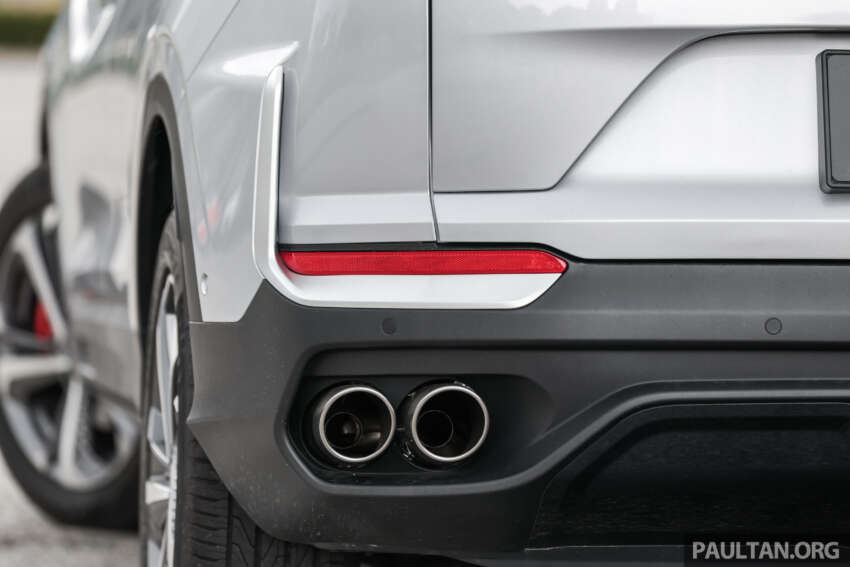 2025 Proton X50 facelift – full gallery of Flagship variant with big spoiler, two-tone interior, sunroof 1970458