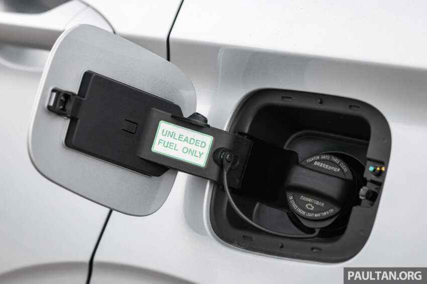 2025 Proton X50 facelift – full gallery of Flagship variant with big spoiler, two-tone interior, sunroof 1970464