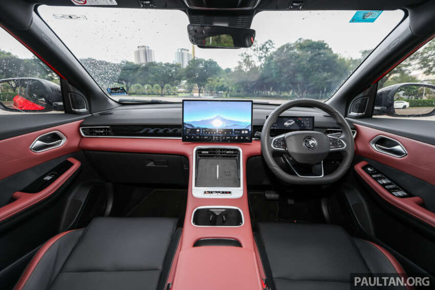 2025 Proton X50 facelift – full gallery of Flagship variant with big spoiler, two-tone interior, sunroof 1970486