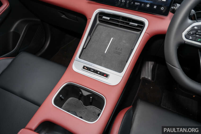 2025 Proton X50 facelift – full gallery of Flagship variant with big spoiler, two-tone interior, sunroof 1970532