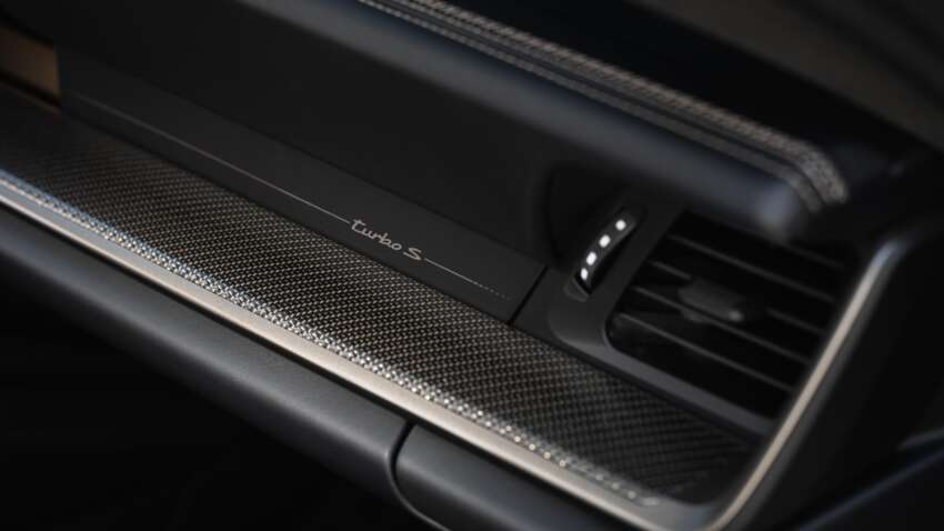 2026 Porsche 911 Turbo S – 992.2 range topper is most powerful 911 ever; 711 PS, 800 Nm T-Hybrid; 0-100 2.5s 1965153