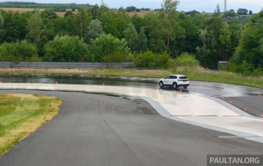 Continental UltraContact UX7 sampled – new SUV tyre heads brand’s tech experience showcase in Germany 1964888