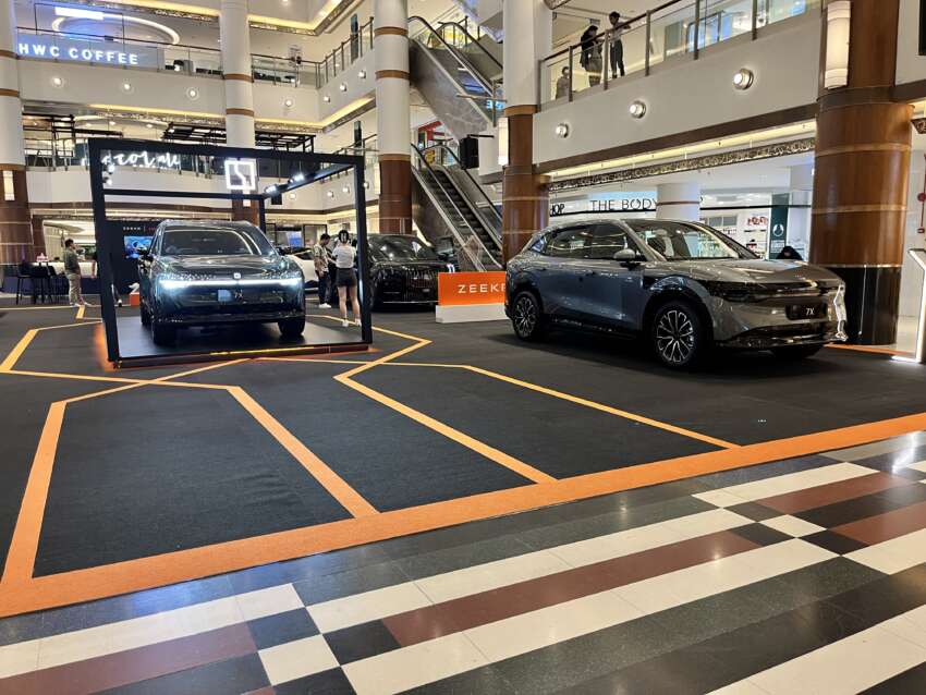 Check out the full Zeekr 7X SUV range at the Bangsar Shopping Centre roadshow this week – from RM179.8k 1967334