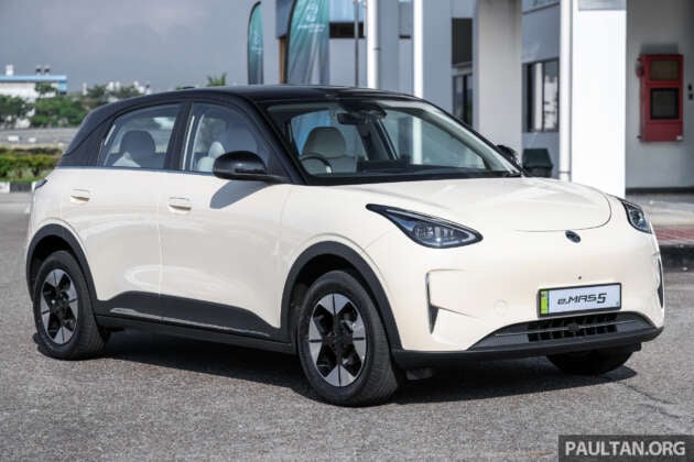 Proton eMas 5 fully revealed – first photos of body colour, RM60k to RM80k est, price reveal Oct 30